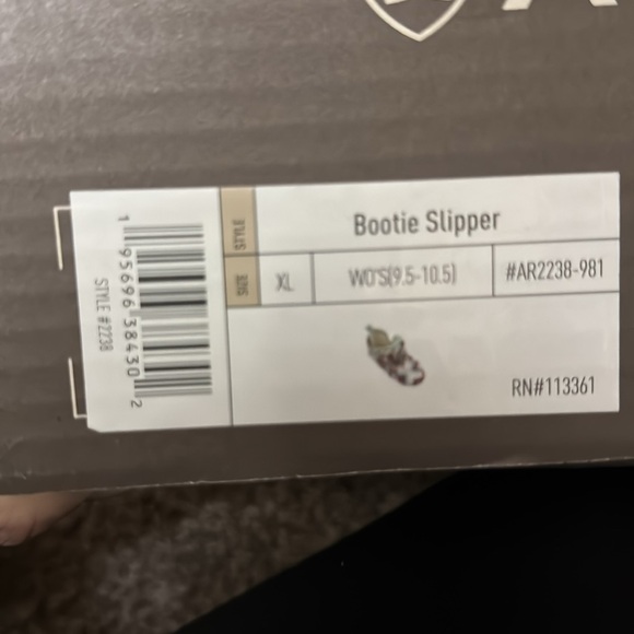 Ariat Slipper Boots New in box! - Picture 5 of 5